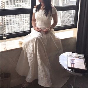 Carmen Marc Valvo Ivory White Floral Organza Off-Shoulder A-Line Wedding Gown 8